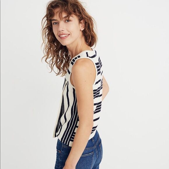 ✨ Stripe-Play Sweater Tank✨ - Picture 2 of 7